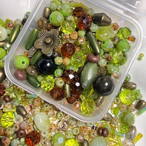 Mosswood Relic Forest Glass Bead Mix, Green Craft Bead Set for Jewelry Making, Bracelets, Phone Charms, DIY Crafts 30g 50g 100g