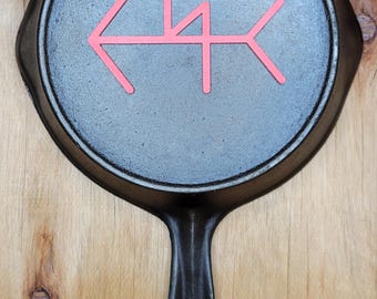 Vollrath unmarked #3 skillet with a 5 maker's mark