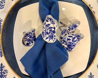 Set of 4 Handcrafted Chinoiserie blue and white Oyster Shell Napkin Rings