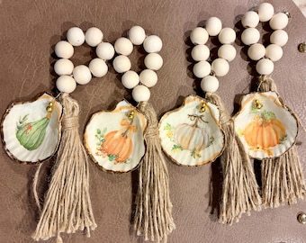 Set of 4 Handcrafted Fall Thanksgiving Pumpkin Scallop Shell Napkin Rings