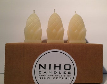 Pineapple - Handmade sculptural beeswax candle with 100% locally sourced pure beeswax, includes 3 candles, gift boxed