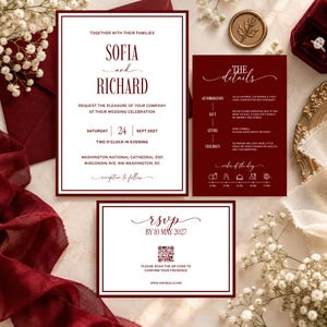 Könnte beinhalten: Ein Hochzeitseinladungsset bestehend aus einer Haupteinladung, einer Detailkarte und einer RSVP-Karte mit QR-Code. Die Karten haben weiße Hintergründe mit dunkelburgunderfarbenem Text und Rändern. Der Text enthält die Namen Sofia und Richard, das Datum 24. September 2027 sowie Angaben zum Veranstaltungsort, der Washington National Cathedral.