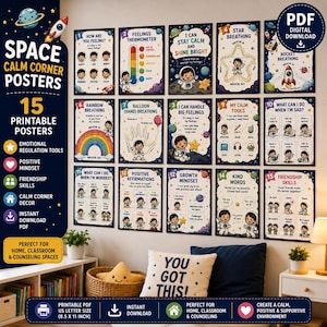 Puede incluir: Un conjunto de 15 pósteres con temática espacial para un rincón de calma, ilustrados con astronautas, planetas y estrellas. Cada póster incluye texto educativo sobre regulación emocional, afirmaciones positivas y habilidades sociales en formato PDF.