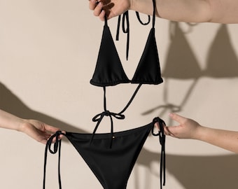 Bikini classico con stringhe riciclate nere, costume da bagno a due pezzi tutto nero, bikini taglie forti, costumi da bagno ecologici, molteplici modi di indossare e stile