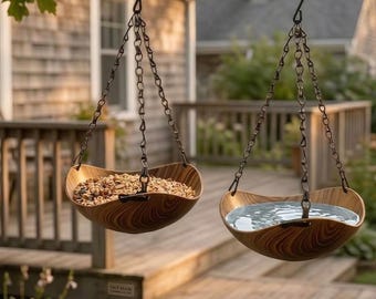 Hängande fågelbadsmatare i trä | Vattenbricka i naturträ för trädgården, kedja ingår