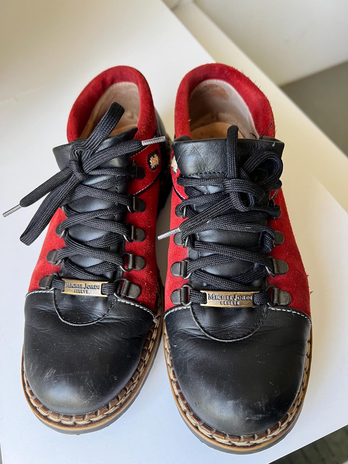 Michel Jordi Ethno boots | Black Leather Red Suede Edelweiss Embroidery (Size 38), photo 3 sur 5