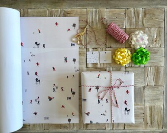 Ensemble de papier cadeau et d'étiquettes cadeaux de luxe sur le thème des pistes de ski alpines. Photographies alpines originales. 1 feuille + 2 étiquettes.