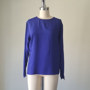 1990s Royal Blue Silk Blouse – Long Sleeve Boxy Shirt – Size Small S – Vintage Tess Silk Top – Covered Button