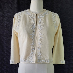 1950s Ivory White  Beaded Cardigan | Vintage Cropped Angora & Lambswool Lined Mid Century Sweater • Size 40 M Medium