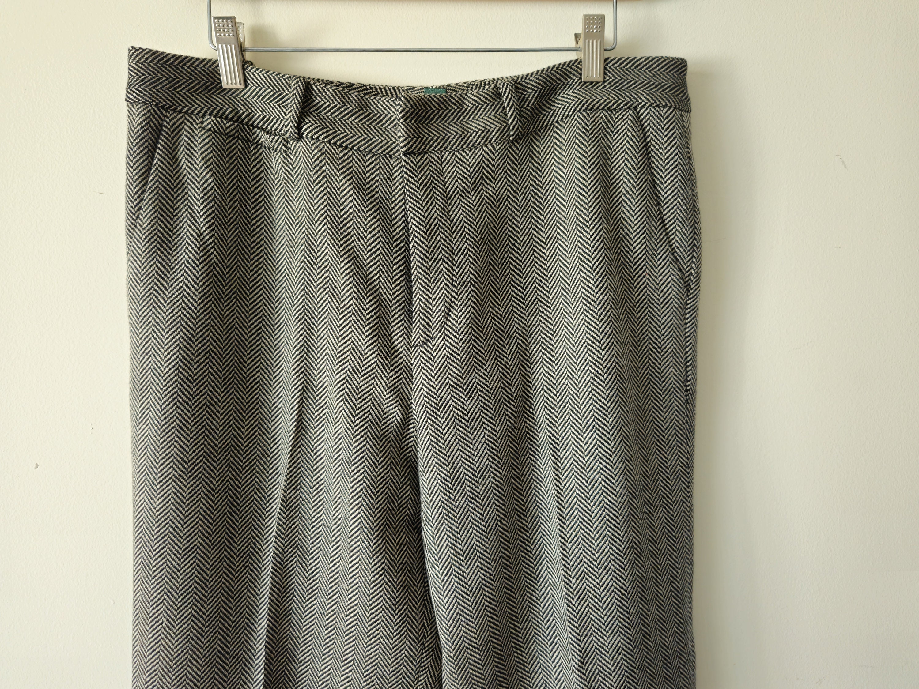 1990s RALPH LAUREN Wool Wide Leg Straight Trousers • 34 1990s RALPH LAUREN Wool Wide Leg Straight Trousers • 34