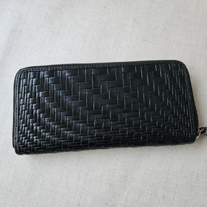 COLE HAAN Leder Gewebte Reißverschluss um lange Schwarze Brieftasche