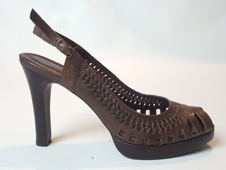 90s Woven Leather Platform Slingback Sandals Vintage 1990s Peep toe Size 8 90s does 40s Black Brown Cutout Pumps Heels Shoes image 7