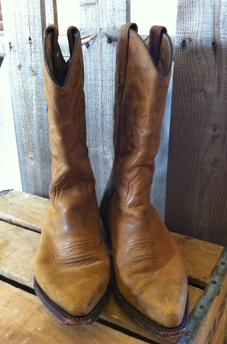 SALE// Vintage Caborca Cowboy Boots Brown Leather //SALE SALE// Vintage Caborca Cowboy Boots Brown Leather //SALE