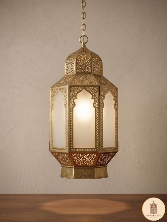 Suspension Laiton Massif Marocaine Fait Main - Luminaire Artisanal Unique - Décoration Salon Luxe Bohème - Eclairage Oriental Héritage