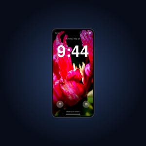 Puede incluir: Un tel&eacute;fono inteligente con marco oscuro que muestra una pantalla de bloqueo. La pantalla muestra la hora 9:44, la fecha domingo 25 de mayo y un fondo de pantalla floral rojo vibrante. Los iconos de linterna y c&aacute;mara est&aacute;n en la parte inferior con el texto deslizar para desbloquear.