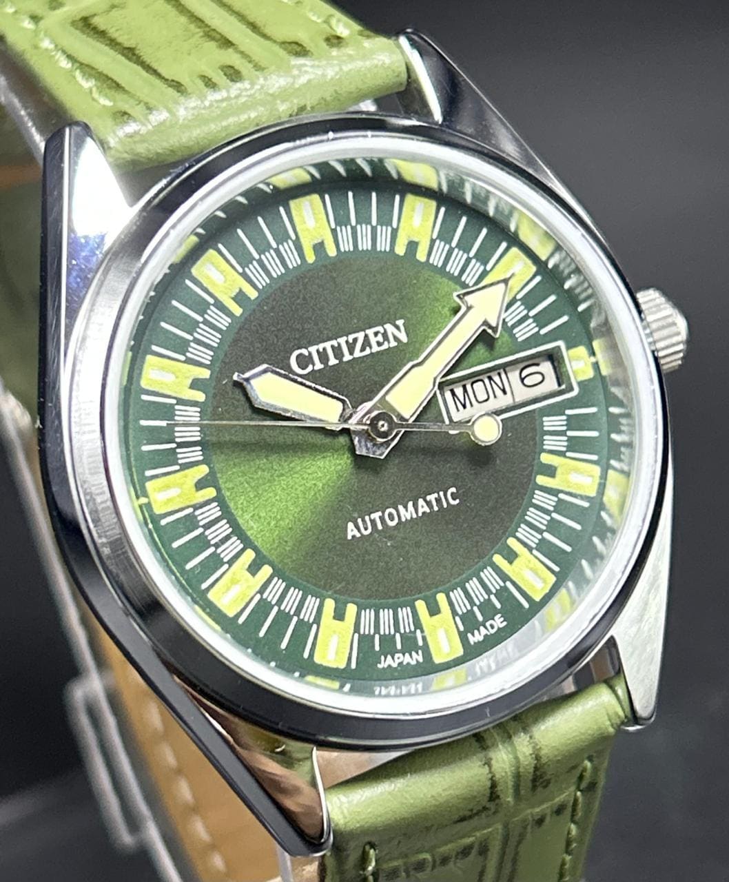 レア・オーバル型】CITIZEN Crystal Seven 腕時計 自動巻き 稼動品 