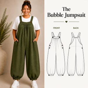 Pode incluir: Um macacão verde-oliva sobre uma t-shirt branca. O macacão apresenta pernas largas, cintura franzida e fechos de botões nas laterais. O texto "The Bubble Jumpsuit" é exibido ao lado de um desenho técnico da frente e das costas.