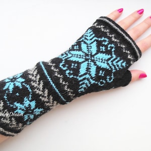 Fair Isle Wool Gloves Hand Knit Long Finger-less Mittens Scandinavian Wrist Warmers Women Gloves with Norwegian Stars Christmas Gift for Her