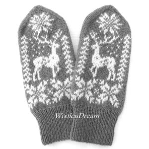 Christmas Wool Mittens Women Norwegian Hand Knit Warm Winter Mittens Scandinavian Deer and Snowflake Patterned Mittens Gift for Animal Lover