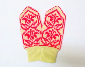 Mittens Merino Wool Women's Hand Knitted Norwegian Mittens Hearts and Flowers Pattern Warm Winter Scandinavian Gloves Christmas Gift for Her