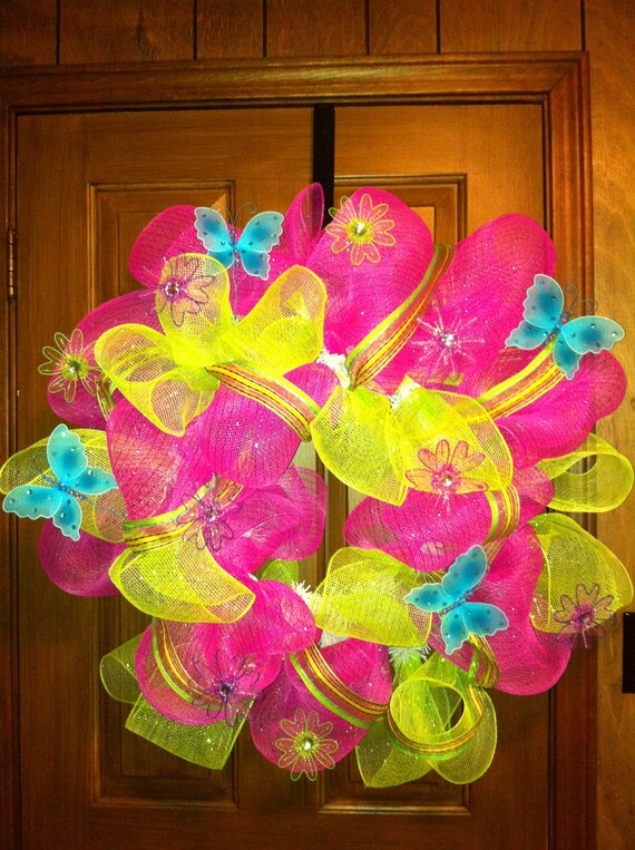 Items similar to Spring Deco Mesh Wreath on Etsy