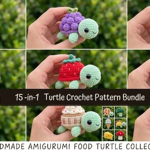 Op de afbeelding: Een verzameling handgemaakte amigurumi voedsel schildpadden. Elke schildpad is gehaakt met een ander voedselthema, waaronder een ananas, druiven, een hamburger, een aardbei en een kersendessert. De tekst luidt "15-in-1 Turtle Crochet Pattern Bundle".