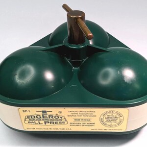 Vintage Edgeroy BP-1 Tennis Ball Press, Green Mechanical Ball Saver, Retro Tennis Accessory Holds 3