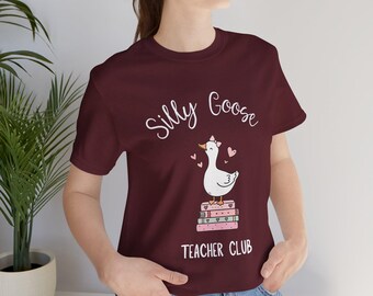Camiseta Silly Goose Teacher Club | Camiseta fofa de ganso nos livros para professores