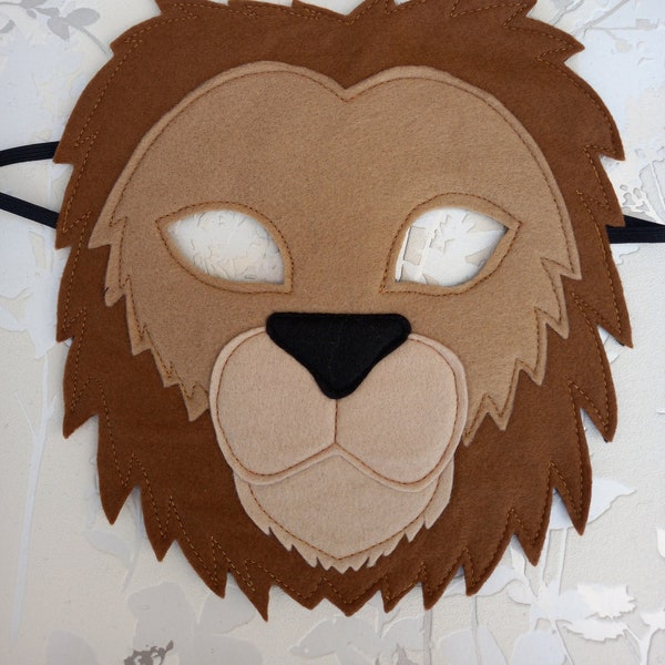 Lion, roi de la jungle ! Masque pour déguisement ou jeu de rôle pour enfants. Idéal pour l'imagination, comme cadeau ou comme costume de personnage de livre !