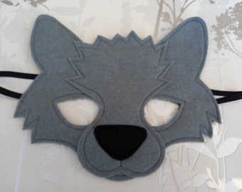 Lone wolf mask. Ideal for dressing up, role plays, costume parties.