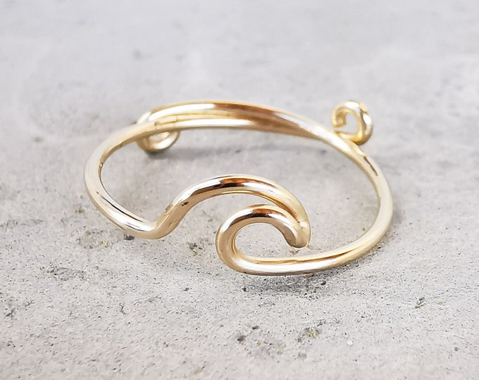 Wave Ring Gold Filled, Handmade Minimalist Ring, Surfer Jewelry, Adjustable Ocean Ring, Gift for Sea Lovers | KIZZU