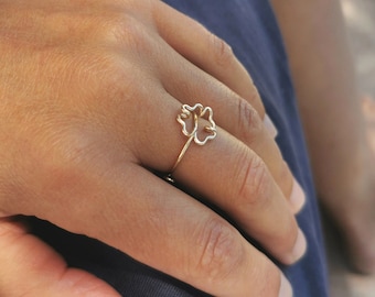 Handcrafted Gold Filled clover ring - the perfect good luck charm