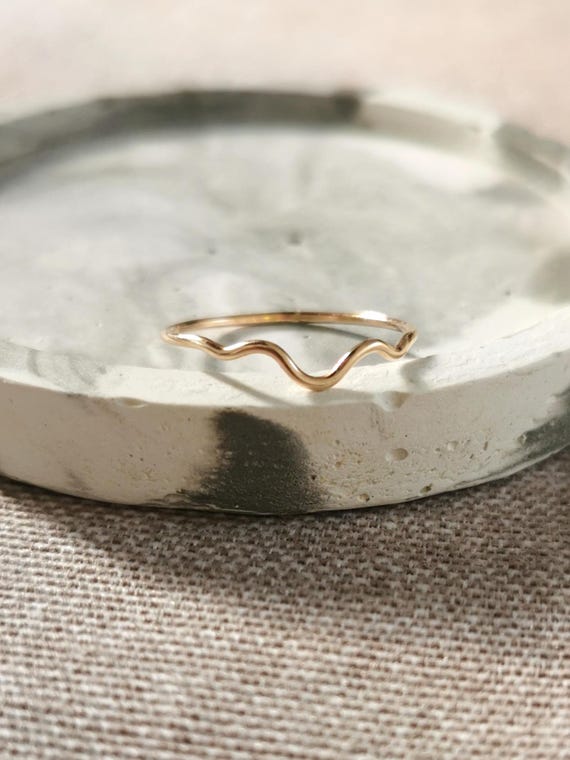 Flow Ring | Wave Ring Silver | Minimalist Jewelry for Your Everyday Look | KIZZU