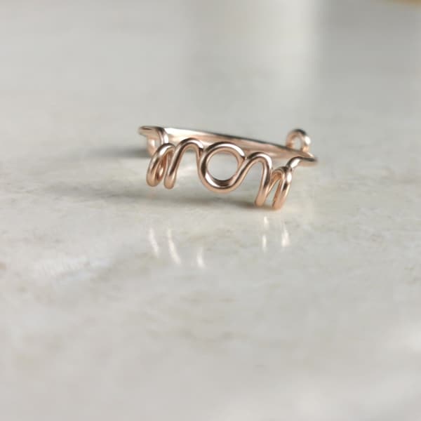 WOW mom ring, voor alle super moeders, een perfect cadeau voor mama, ring rosé goud, WOW MOM