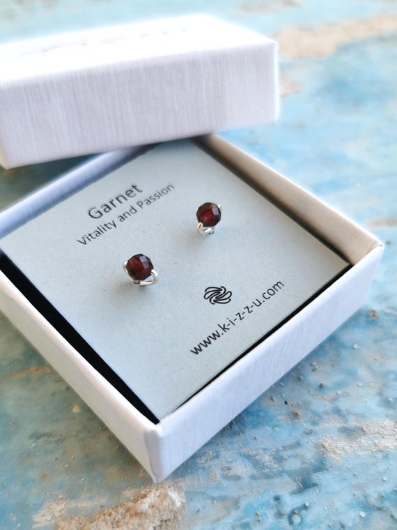 Red garnet stud earrings, ideal as small earrings, also suitable for a second ear piercing, birthstone for January, Valentine's Day gift
