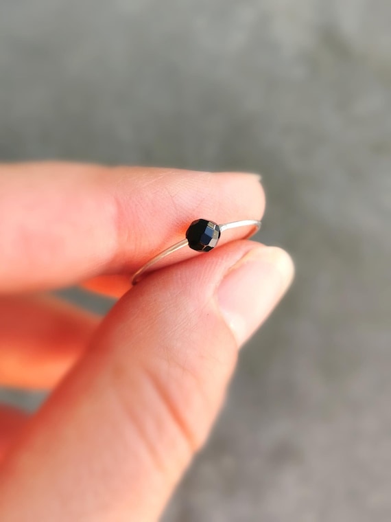 Silver ring with onyx – Minimalist jewelry, elegant stacking ring, handmade from 925 silver I KIZZU