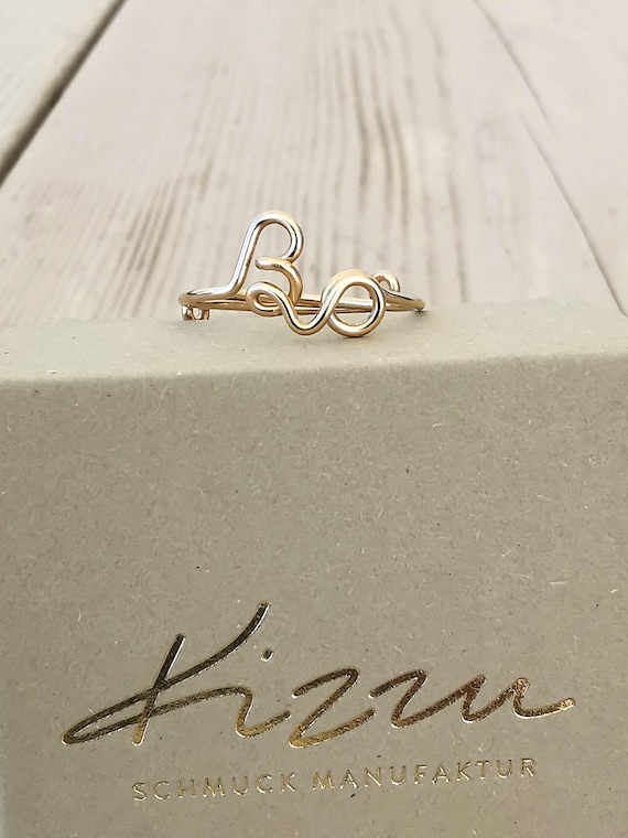 Personalisierter Namensring Gold Filled | Ring mit Name Partner | Zarter minimalistischer Ring handgefertigt | Geschenk Freundin | KIZZU