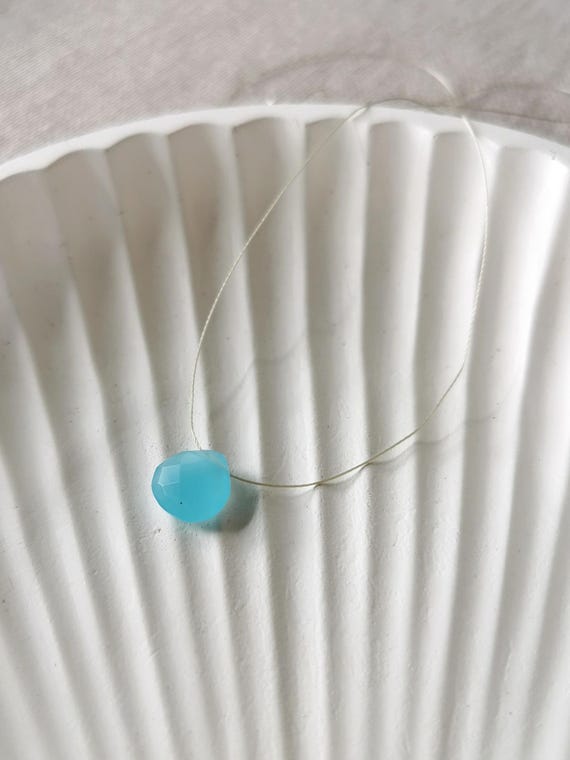 Thread necklace with blue chalcedony pendant – handmade gemstone necklace, clasp in sterling silver or gold filled I KIZZU