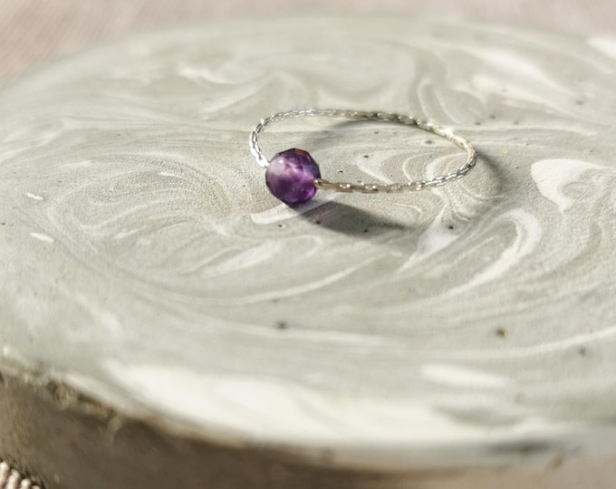 Delicate amethyst ring in sterling silver – Minimalist jewelry, handmade, sustainable, gift idea for women