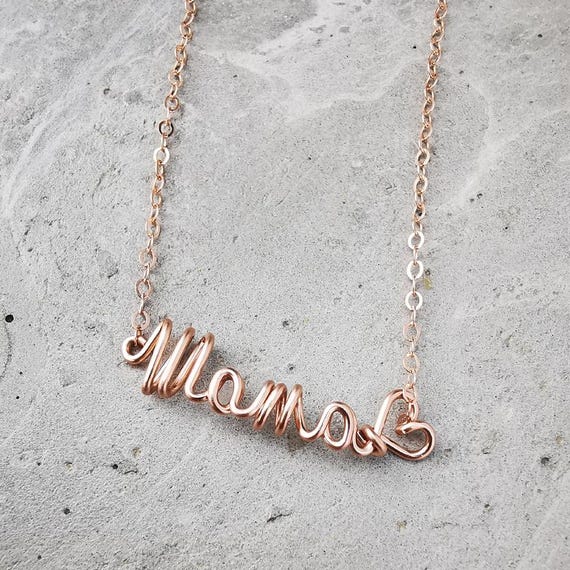 Personalized necklace with curved name – perfect Mother's Day gift | Delicate gold-filled chain | KIZZU