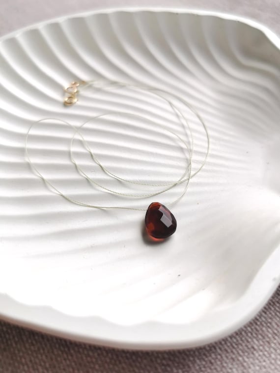 Fine garnet necklace – gemstone necklace with garnet pendant for strength & inner stability, red gemstone jewelry I KIZZU