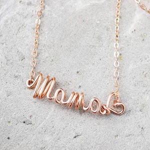 collier maman personnalisé en or rose rempli un cadeau unique pour maman, cadeau pour la fête des mères, bijoux faits à la main image 2