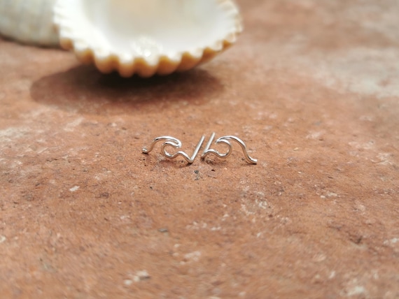 Stud earrings with wave in sterling silver, maritime jewelry, surfer jewelry, gift for surfer, surfer girl, handmade jewelry