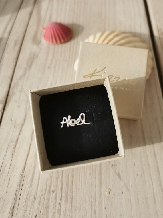 Personalized ring with a word or name | Minimalist gold-filled ring | Delicate handmade ring | Inspiring jewelry | KIZZU