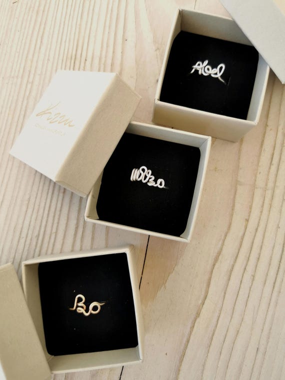 Personalized name ring for mom in gold filled – ring with child's name or initials