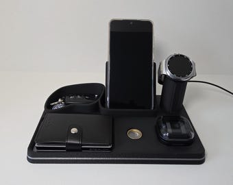 スマートフォン、時計、日常の小物を収納できるドックオーガナイザー