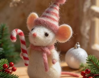 Handgemaakt kerstmuisje van vilt, wollen vilten muispop, kerstmuisornament, kerstdecoratie, cadeautje voor in de kerstsok, cadeau voor muizenliefhebbers