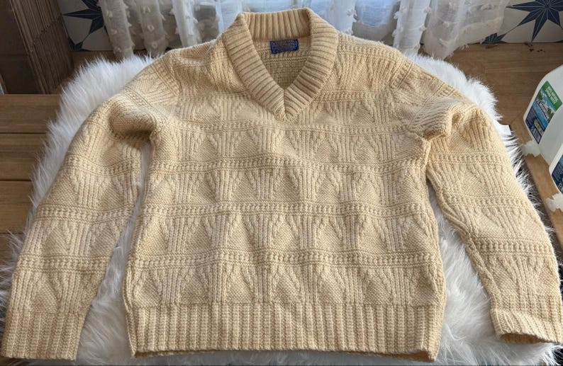 VTG 70s Pendleton Wool Sweater Mens L Cream Fisherman Cable Knit V Neck USA image 1