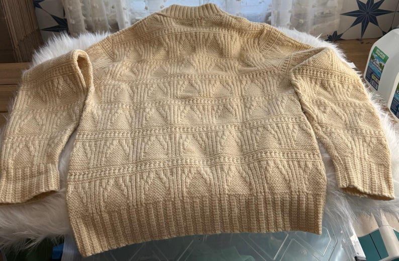 VTG 70s Pendleton Wool Sweater Mens L Cream Fisherman Cable Knit V Neck USA image 2