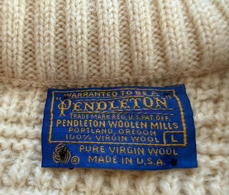 VTG 70s Pendleton Wool Sweater Mens L Cream Fisherman Cable Knit V Neck USA image 4